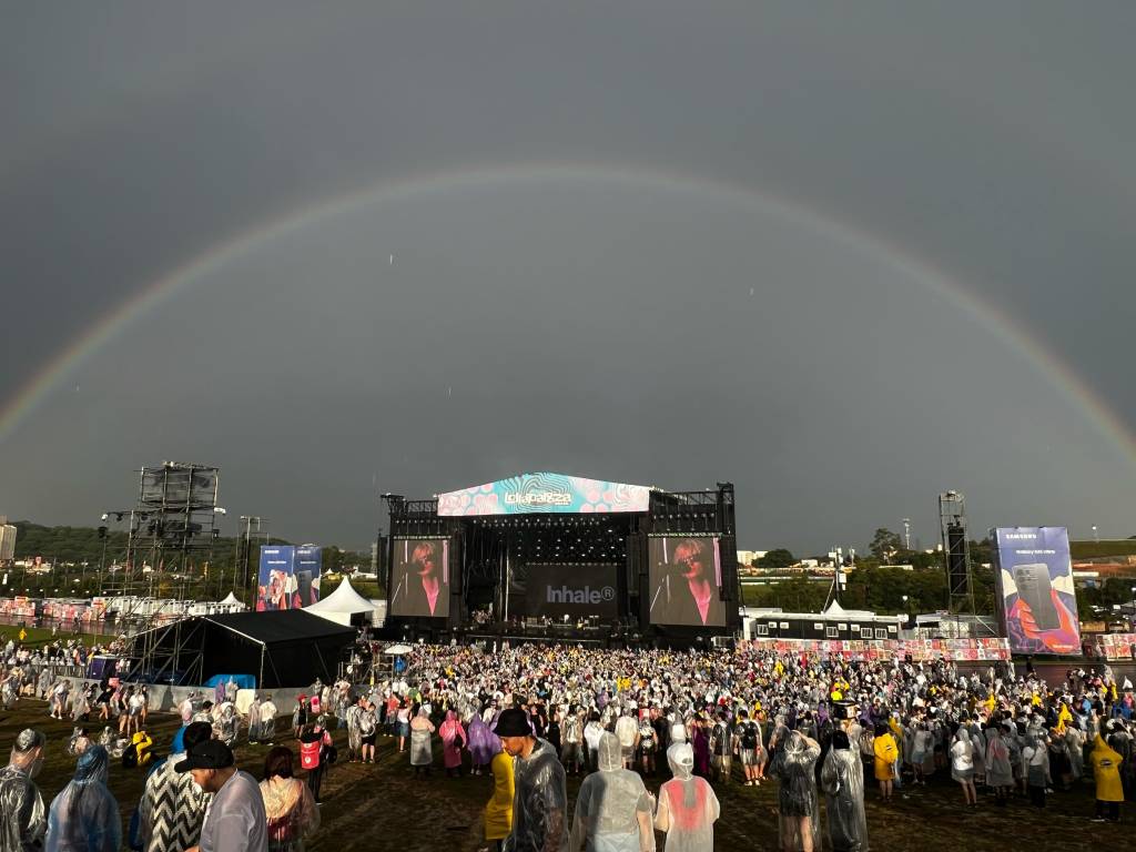 Do pop ao indie rock: como foi o show do filho de Bono, do U2, no Lolla