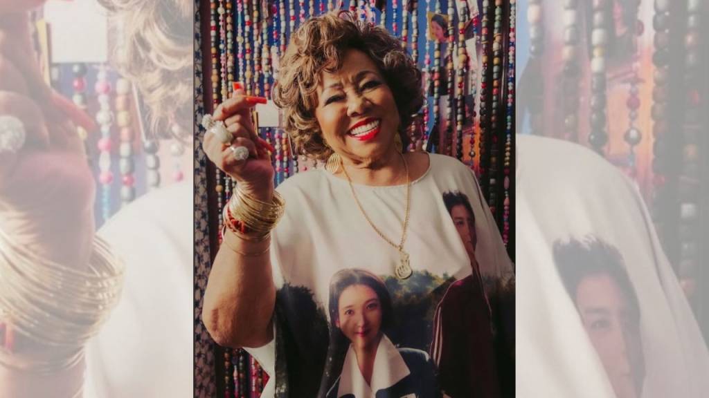 Alcione revela o gosto por k-dramas e até canta hit em coreano