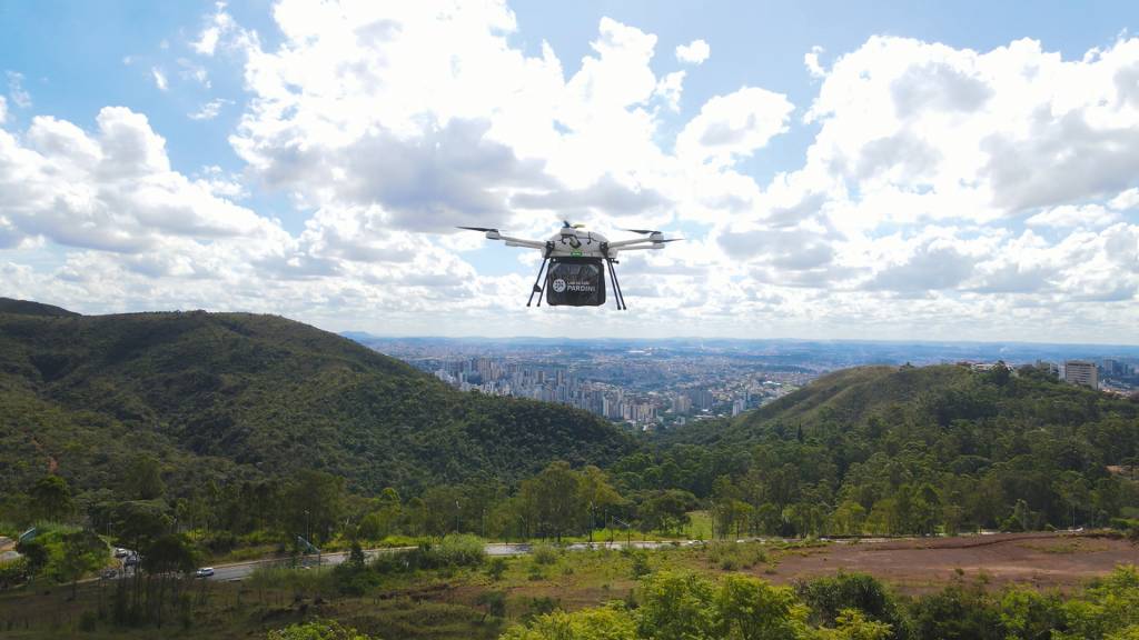 Drone-(2).jpg Drones: seu uso acelera o transporte de amostras e reduz custos