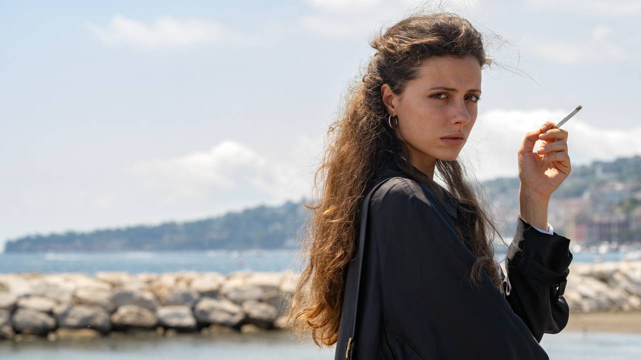 DRAMA FEMININO - Parthenope: diretor italiano faz jornada cheia de poesia e humanismo por Nápoles