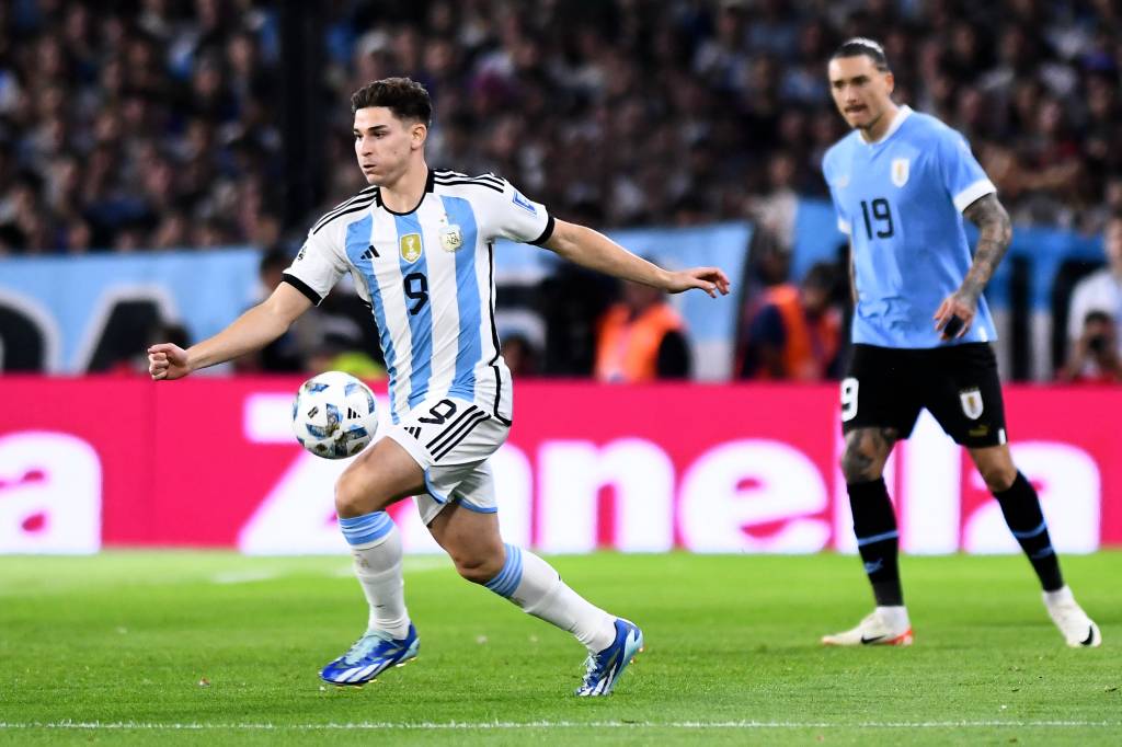 Jogos de hoje, sexta-feira, 21 de março: onde assistir futebol ao vivo e horários