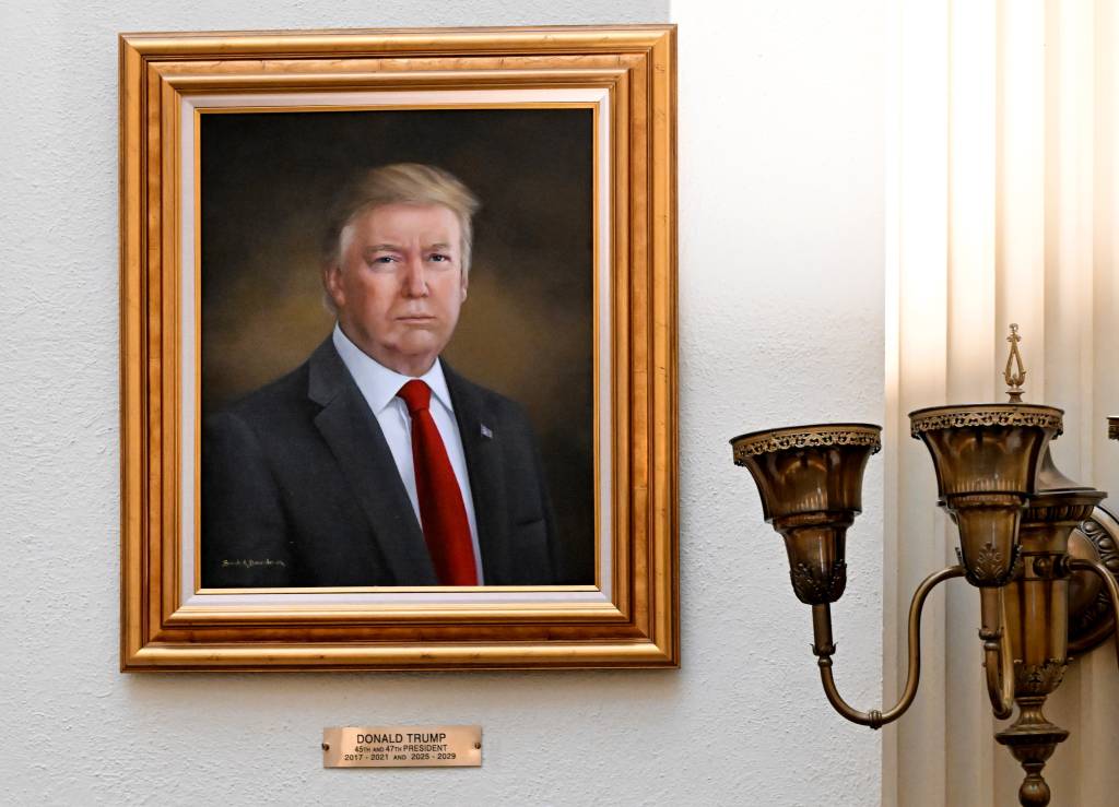 Artista que pintou ‘pior’ retrato de Trump diz que está com carreira ameaçada