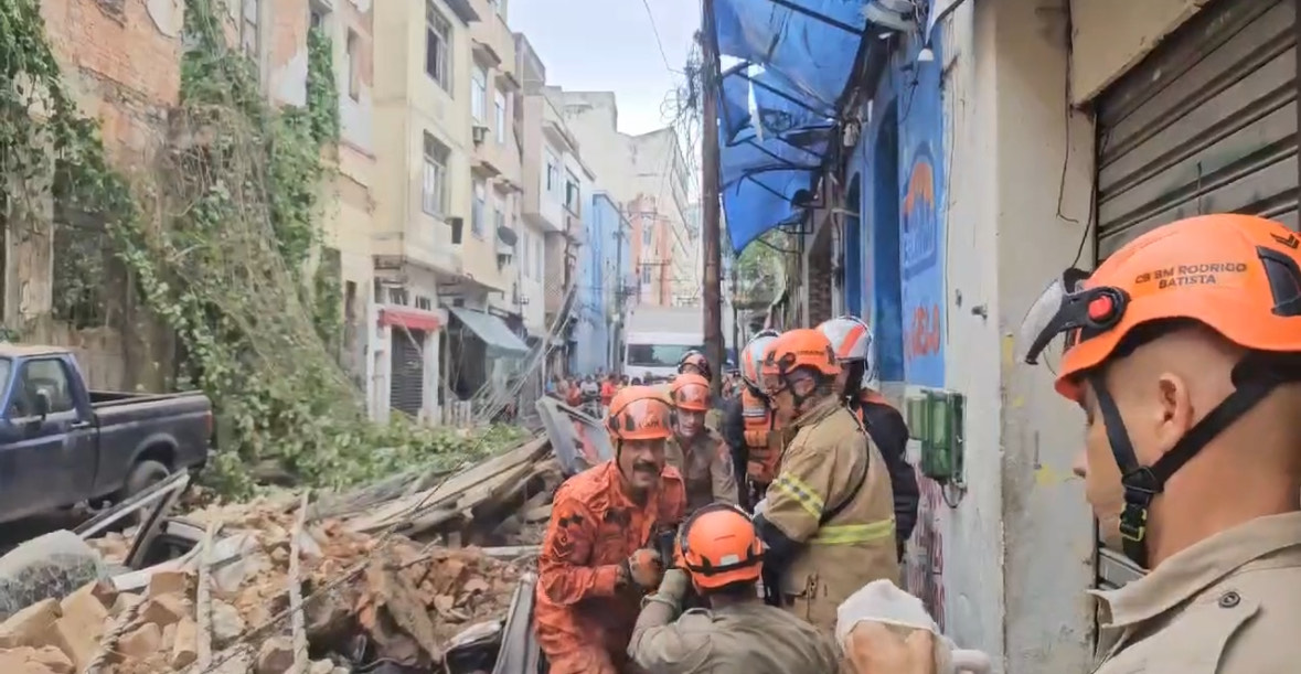 Casarão no Centro do Rio desabou no início da tarde