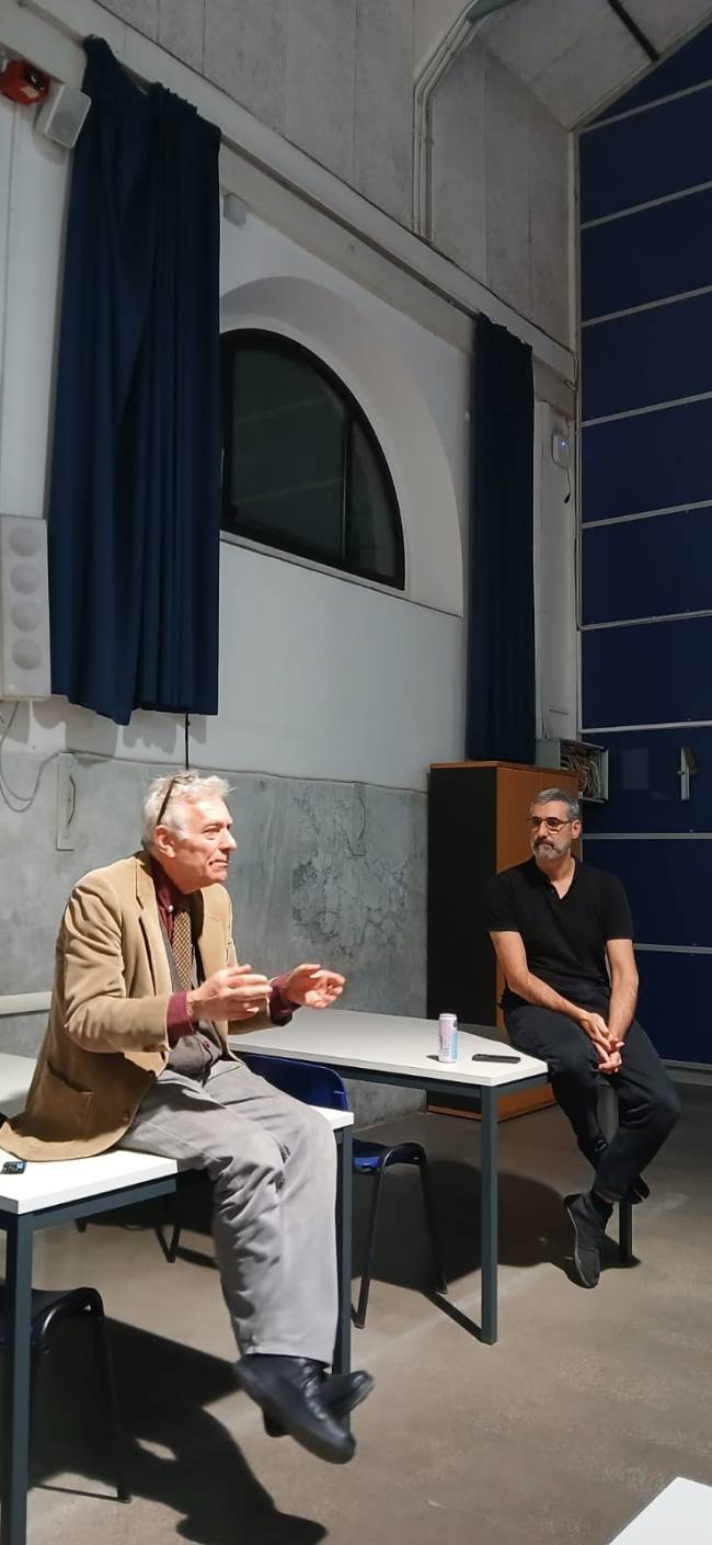 Luigi Franciosini e Lourenço Gimenes debatem como arquitetura pùblica e privada Luigi Franciosini e Lourenço Gimenes debatem como arquitetura pública e privada