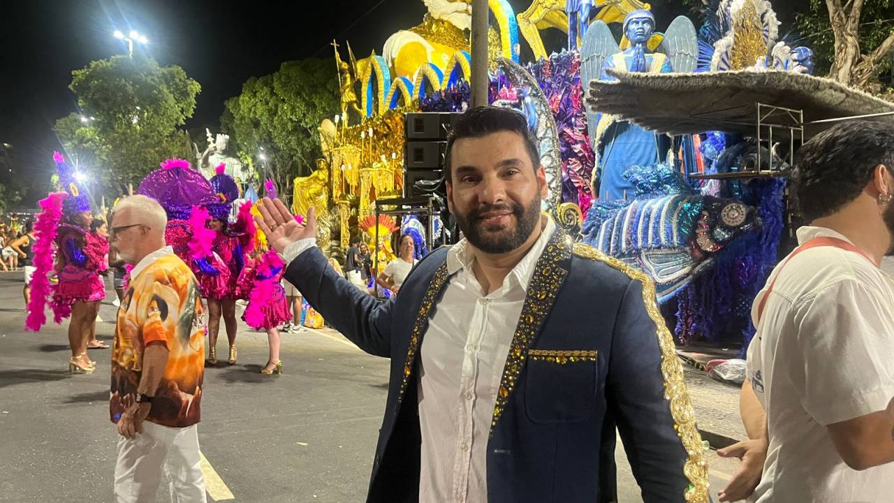 Leandro Valente, carnavalesco da escola de samba Tradição