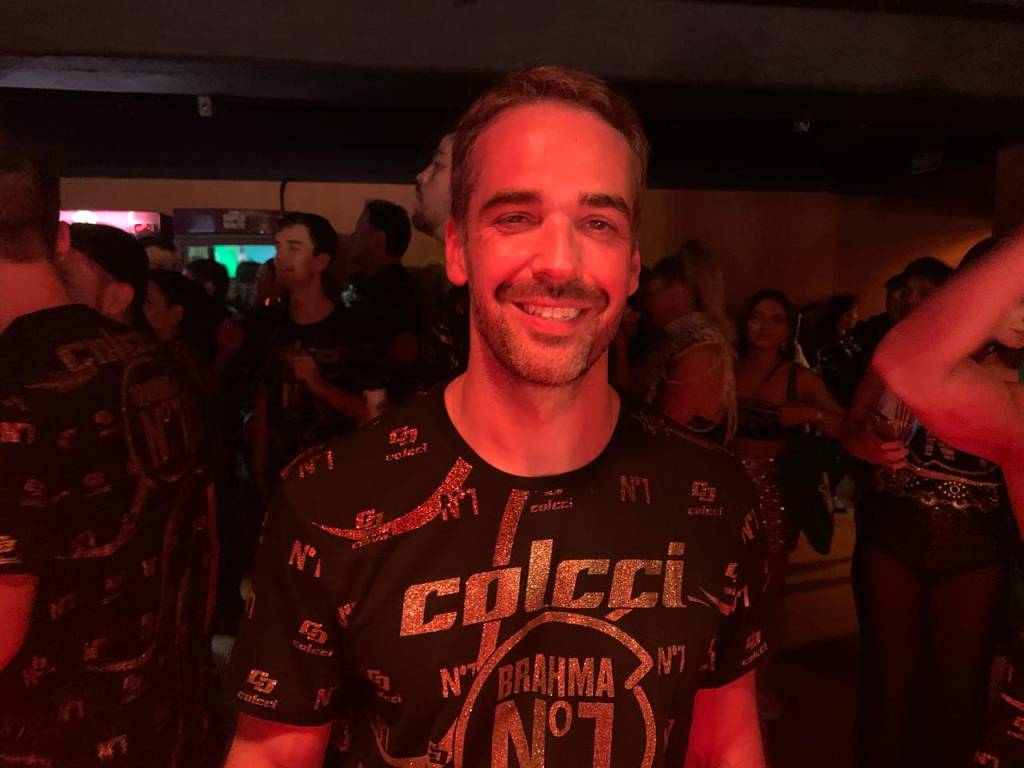 Eduardo Leite entra na briga do ‘melhor carnaval do país’