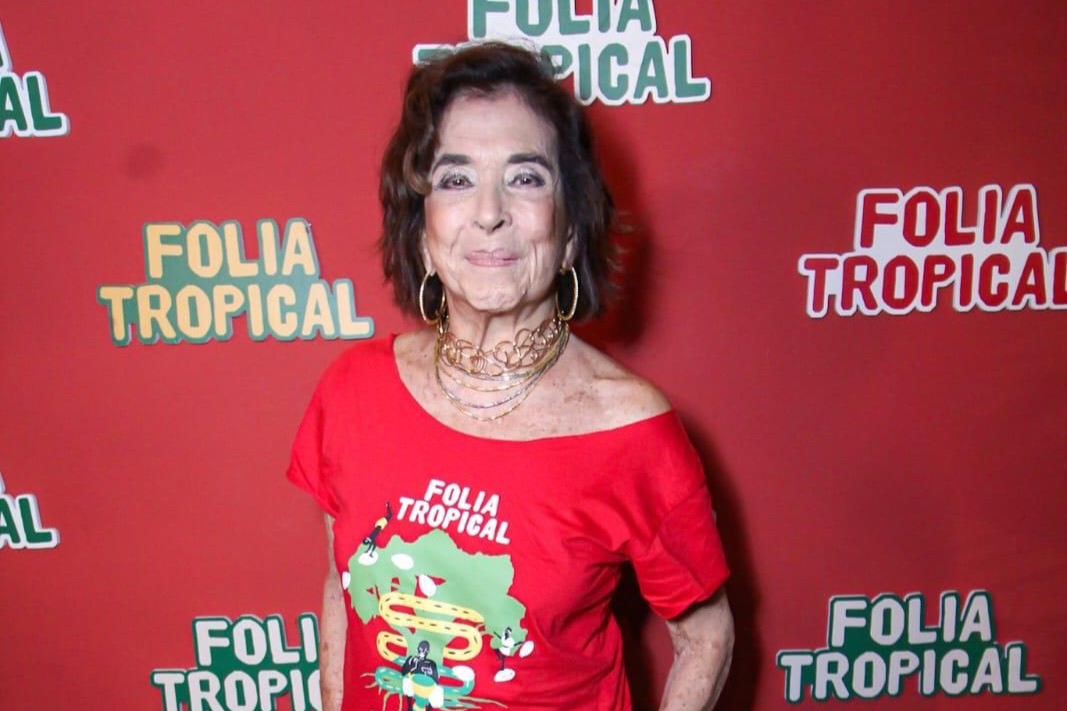 Betty Faria em camarote na Marquês de Sapucaí, no Rio de Janeiro. 08/03/2025