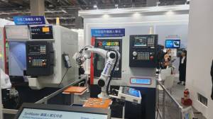Estande de robótica da TIMTOS, feira internacional de máquinas-ferramentas e equipamentos industriais realizada em Taiwan Estande de robótica da TIMTOS, feira internacional de máquinas-ferramentas e equipamentos industriais realizada em Taiwan