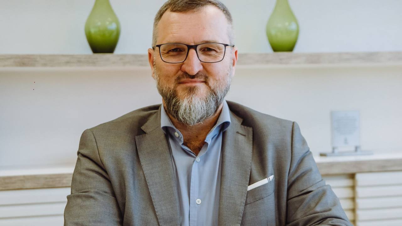 ALEXANDRE HOLH - Endocronologista: especialista em hormônios e metabolismo