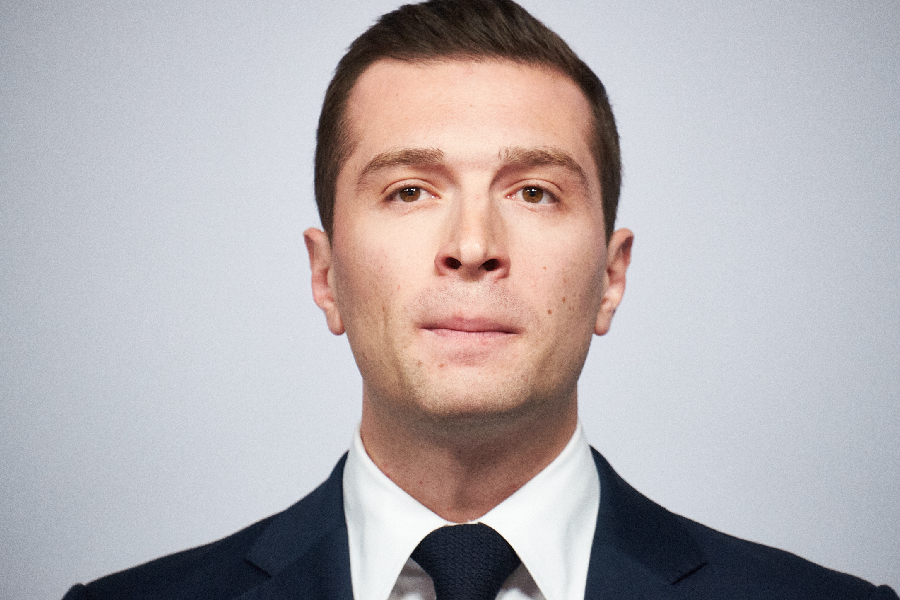 Poderá Jordan Bardella herdar o lugar da condenada Marine Le Pen?