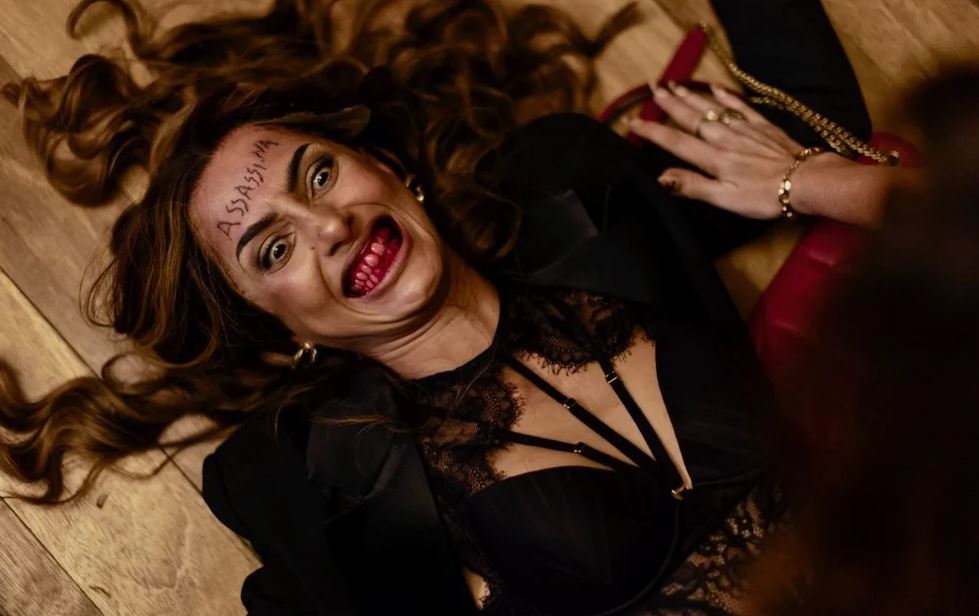 Lola (Camila Pitanga) em 'Beleza Fatal', novela da Max