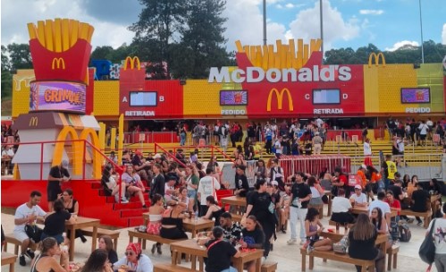 Por dentro da operação de 15 toneladas do McDonald’s no Lollapalooza