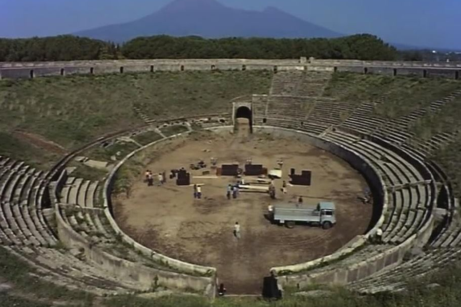 Anfiteatro romano nas ruínas da cidade de Pompeia: palco do show