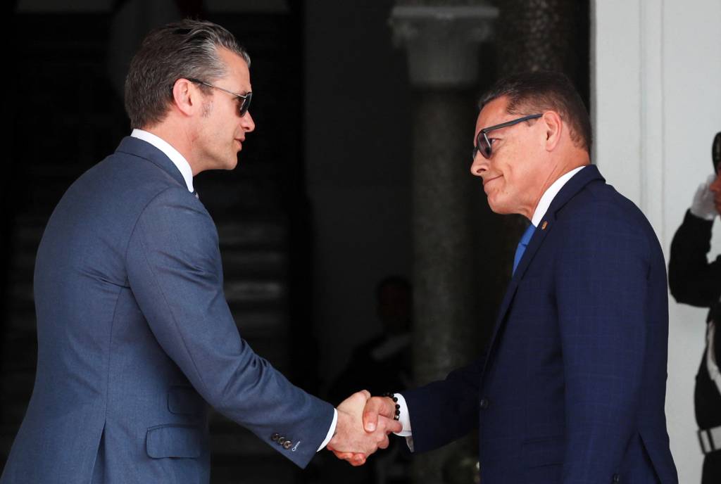 EUA retomarão Canal do Panamá para livrar rota da ‘influência chinesa’, diz secretário de Defesa