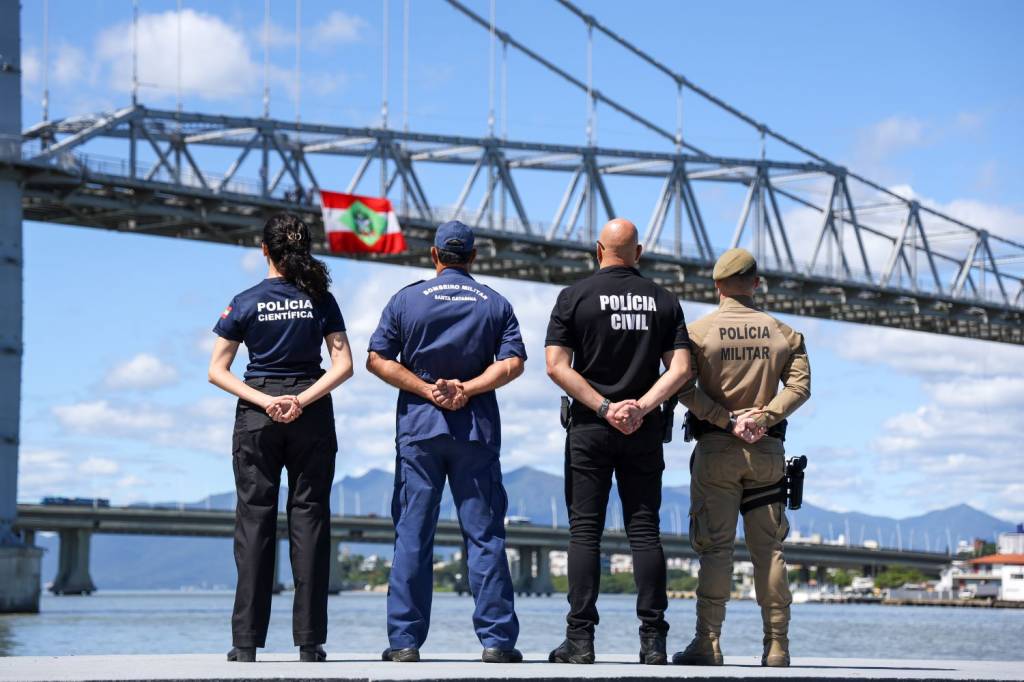 SC: deputados aprovam reajuste salarial de 21,5% a bombeiros e policiais