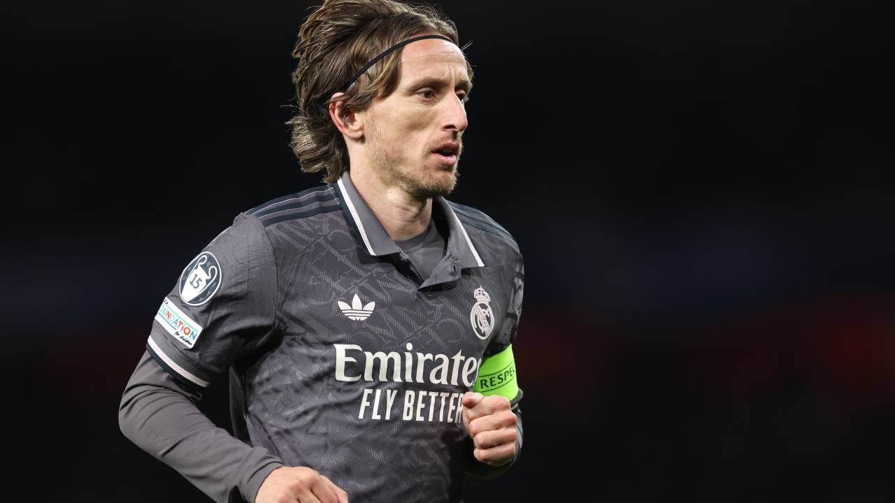 LONDON, ENGLAND - APRIL 8: Luka Modric of Real Madrid during the UEFA Champions League 2024/25 Quarter Final First Leg match between Arsenal FC and Real Madrid C.F. at Arsenal Stadium on April 8, 2025 in London, England.