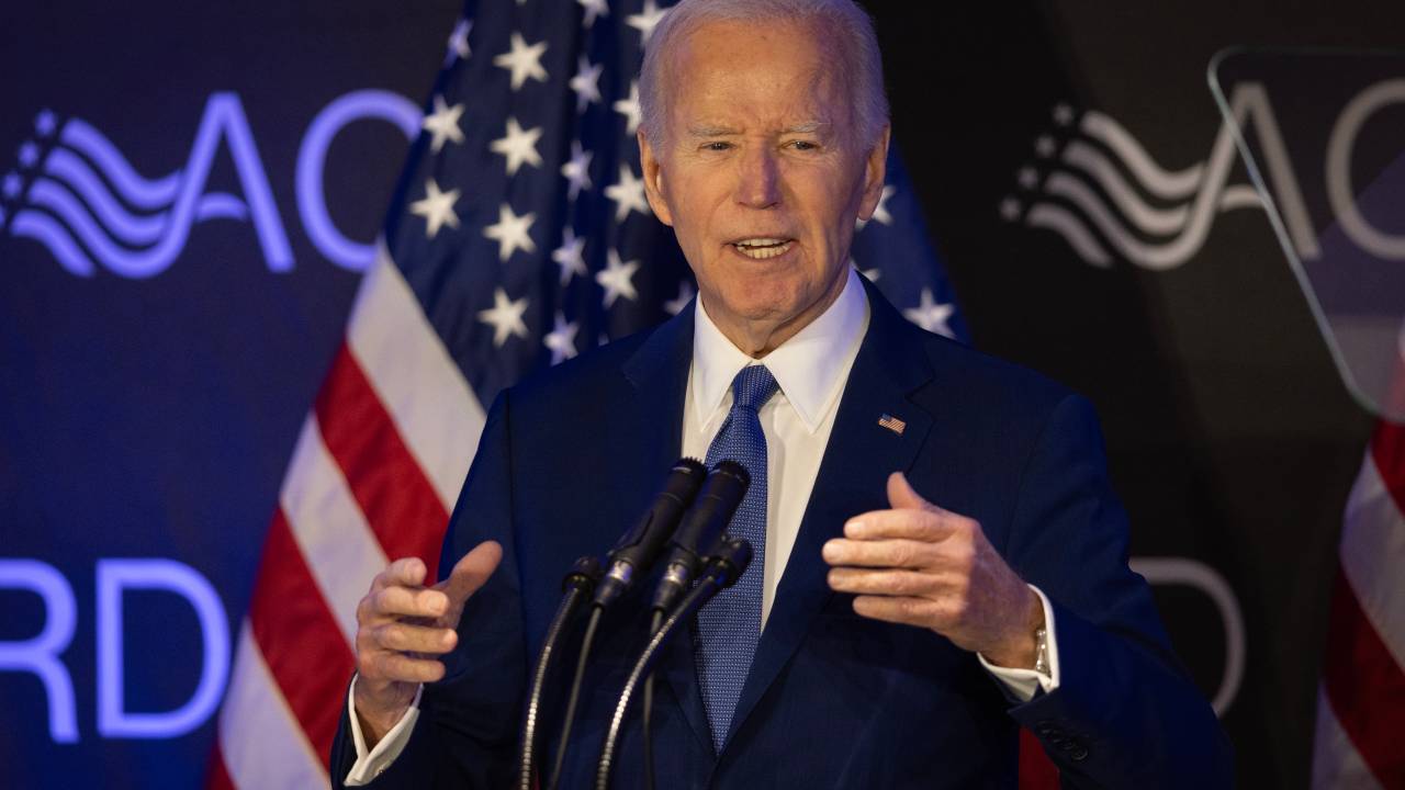 O ex-presidente Joe Biden discursa Conferência Nacional de Defensores, Conselheiros e Representantes de Pessoas com Deficiência, em Chicago, em Illinois. 15/04/2025