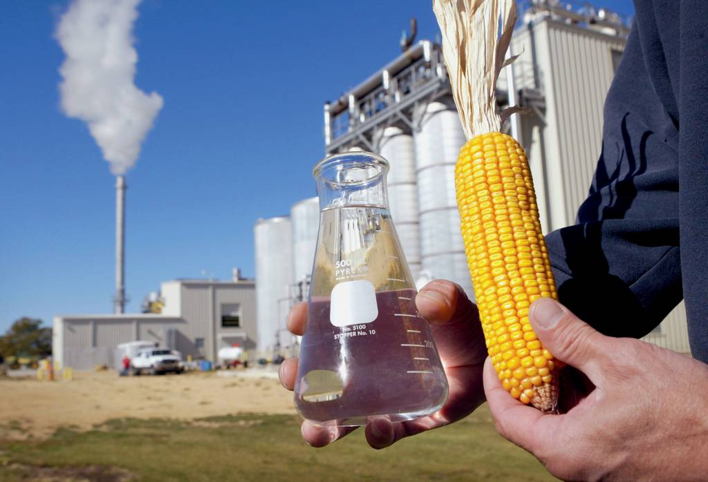 Illinois Plant Produces Alternate Fuel DISPUTA - Milho: o etanol americano enfrenta tarifas altas aqui no país