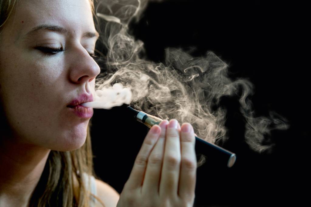 GettyImages-624867174.jpg PERIGO - Versões mais potentes nos vapes: a principal ameaça a um cérebro imaturo