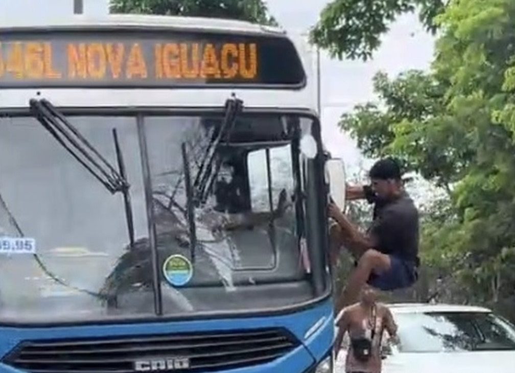 Novo projeto quer colocar policiais dentro de ônibus no Rio