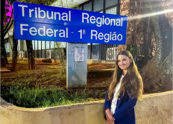 A ‘experiência sobrenatural’ da mais jovem juíza do país, aos 25 anos