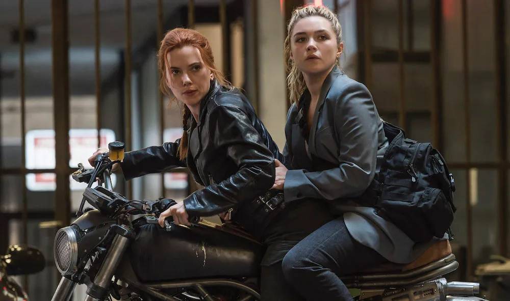 Scarlett Johansson e Florence Pugh no filme 'Viúva Negra' -