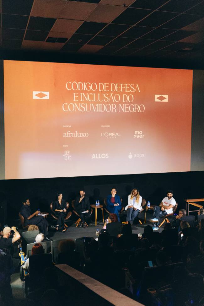 Debate sobre as normas de enfrentamento ao racismo nas relações de consumo