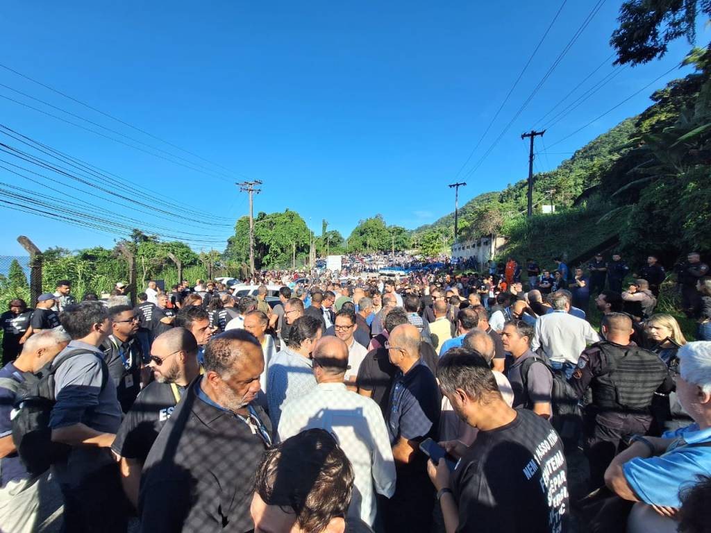 Funcionários da Eletronuclear anunciam greve nas usinas de Angra