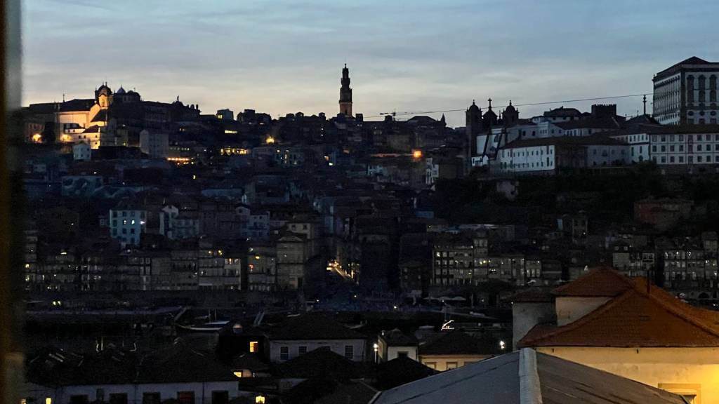 Brasileiros relatam dificuldades durante apagão em Portugal e Espanha