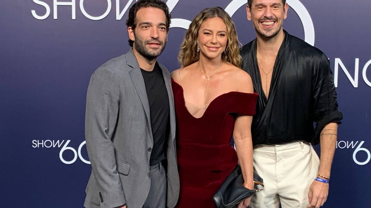 Humbero Carrão, Paolla Oliveira e João Vicente de Castro na festa de 60 anos da Globo