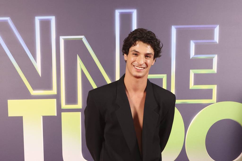 A pergunta que deixa Pedro Waddington, Thiago de ‘Vale Tudo’, sem graça