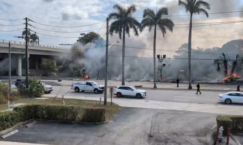 Queda de avião de pequeno porte mata três pessoas na Flórida