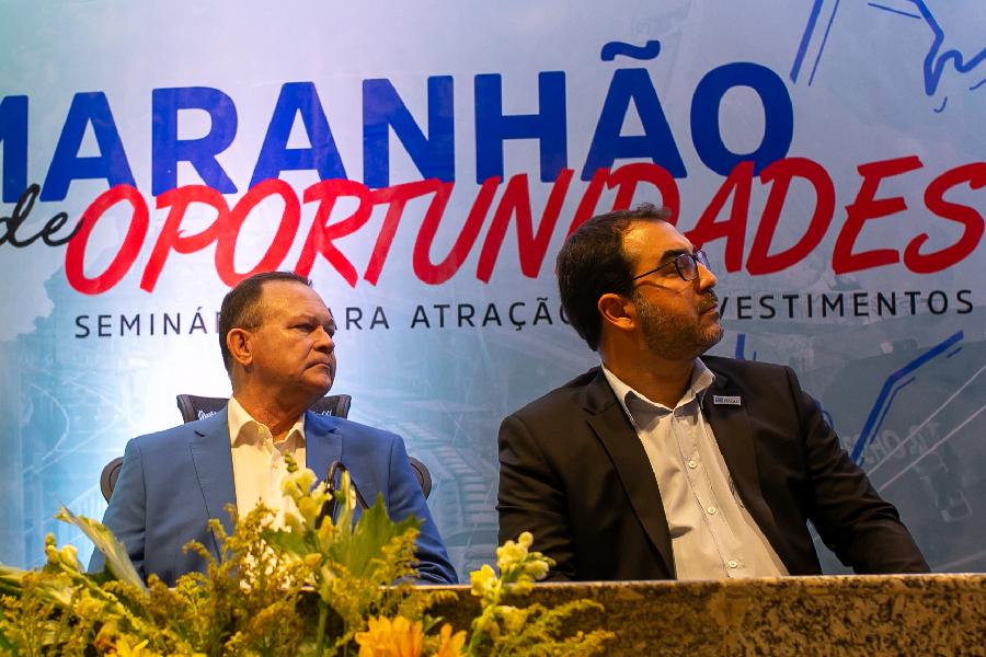Carlos Brandão e Gilberto Lins Neto em evento da Empresa Maranhense de Administração Portuária