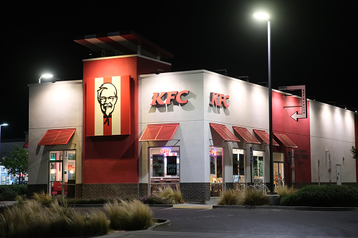 Loja da rede americana de fast food KFC.