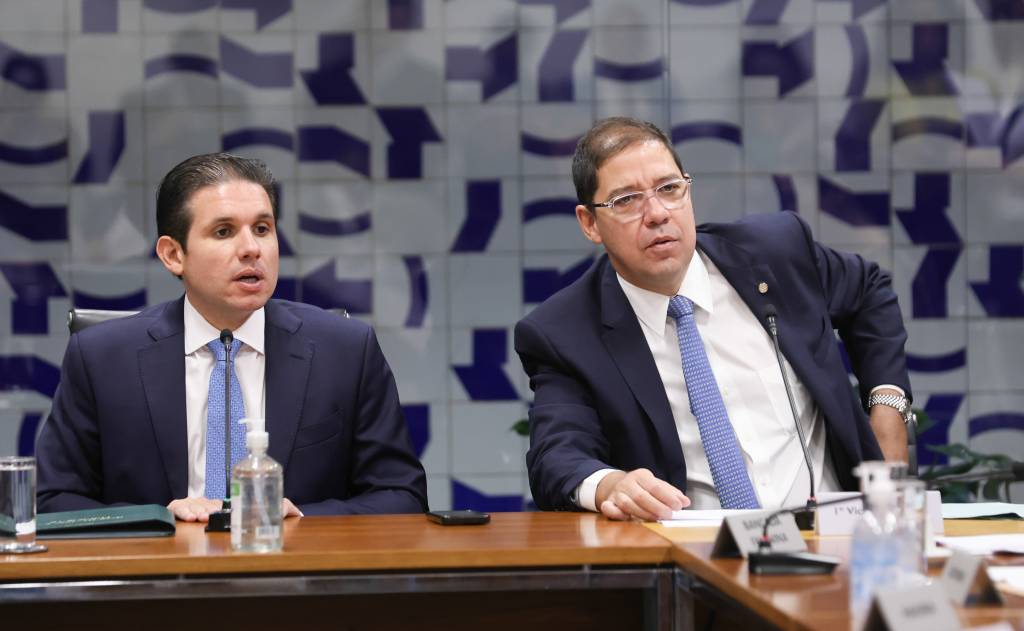 A ligação do vice da Câmara para Hugo Motta antes da decisão sobre anistia