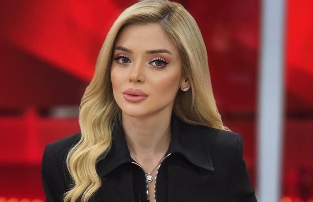 A inesperada reação de jornalista ao anunciar terremoto ao vivo