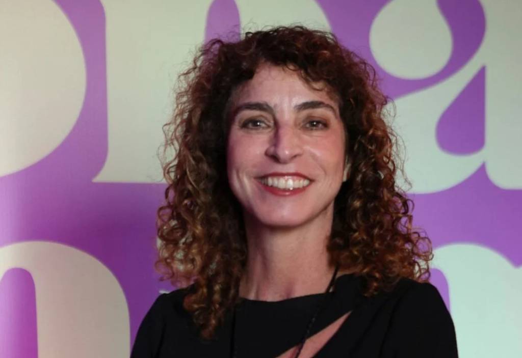 Como Rosane Svartman se divide entre escrever novelas e dirigir filmes