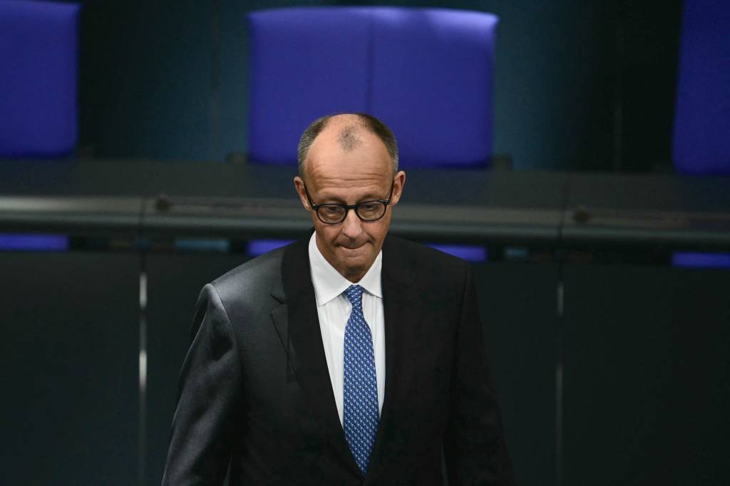 Merz sofre reviravolta e não consegue maioria para se tornar chanceler da Alemanha
