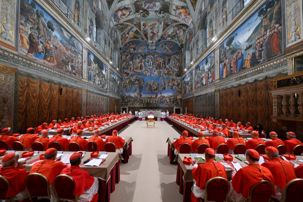 AO VIVO: acompanhe o segundo dia do conclave que elegerá o novo papa