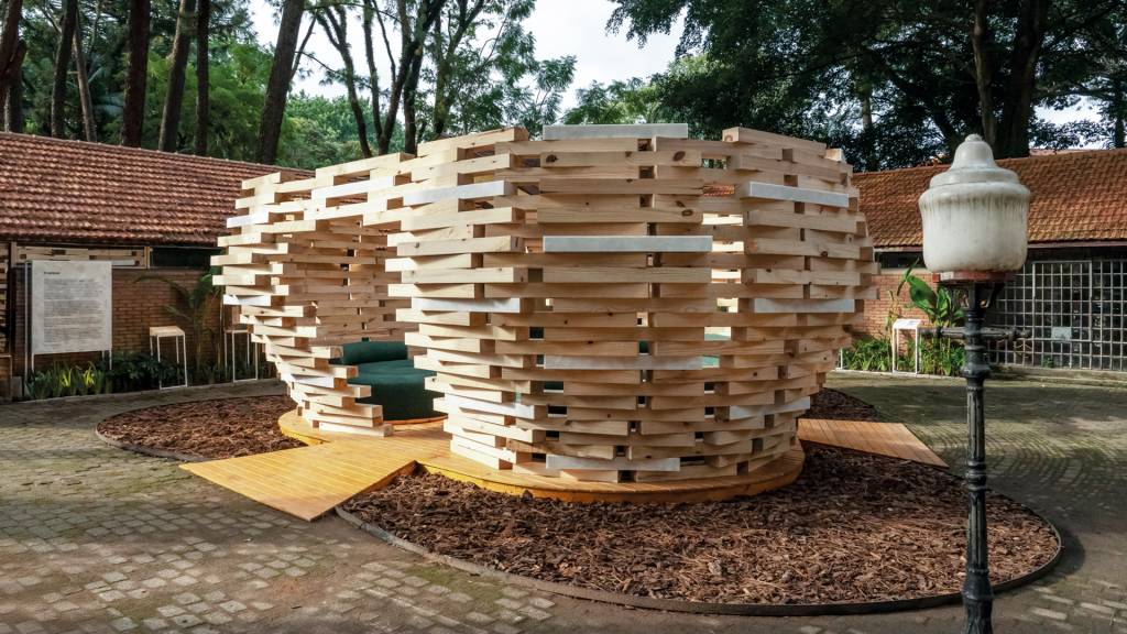 04-Atelier-Marko-Brajovic-NINHO-por-Roberta-Gewehr.jpg DE VOLTA AO ACONCHEGO - O Ninho de madeira de Marko Brajovic: arquitetura inspirada na morada dos pássaros