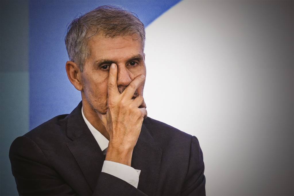 055_AGIF680737.jpg MISSÃO COMPLICADA - Palmeira: estratégias de marketing são inócuas para um governo que está sem rumo
