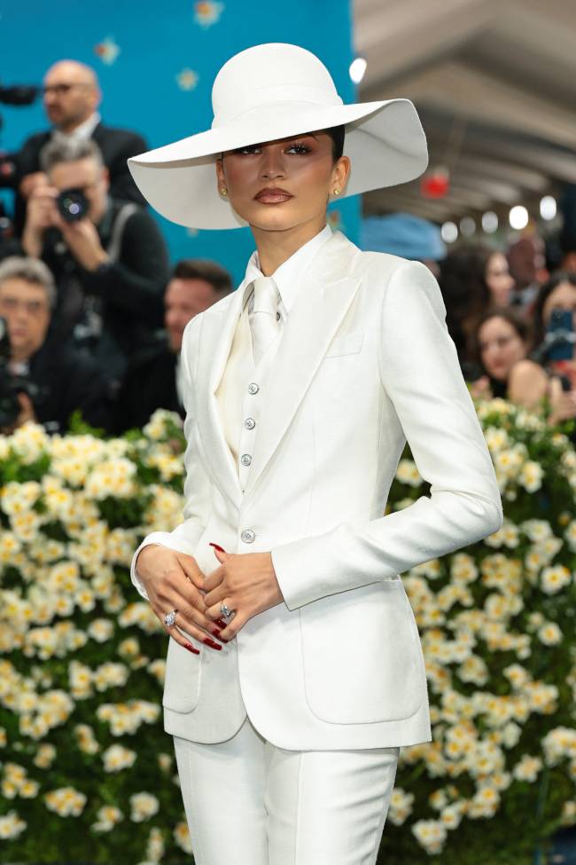 NEW YORK, NEW YORK - MAY 05: Zendaya attends the 2025 Met Gala Celebrating 