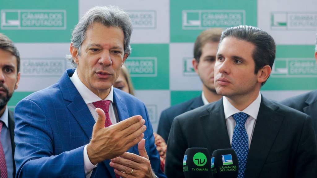 A agenda para substituir o IOF