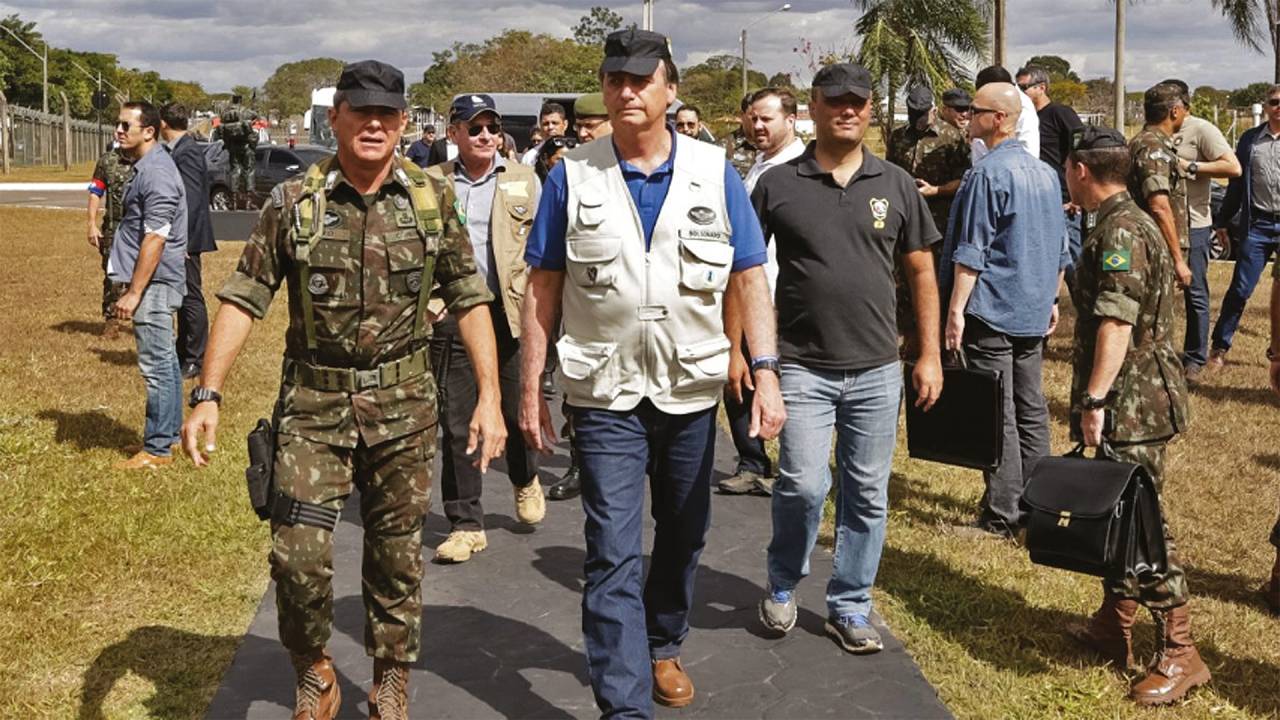 RÉU NO STF - Fernandes com Bolsonaro: o general rascunhou um plano para “neutralizar” autoridades, incluindo Lula