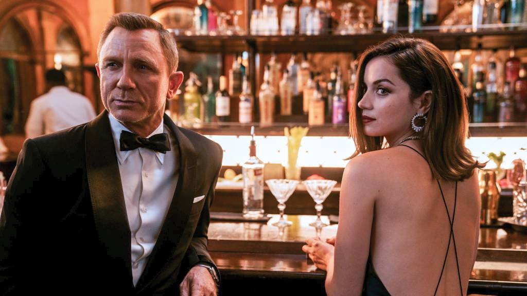 3 – MV5BOTc2MTNmM2MtYzMzYi00YWZhLWFlY2MtZDNkN2U1YmY0ZjYxXkEyXkFqcGc@._V1_.jpg BOND GIRL - Com Daniel Craig: atriz roubou a cena no filme do 007