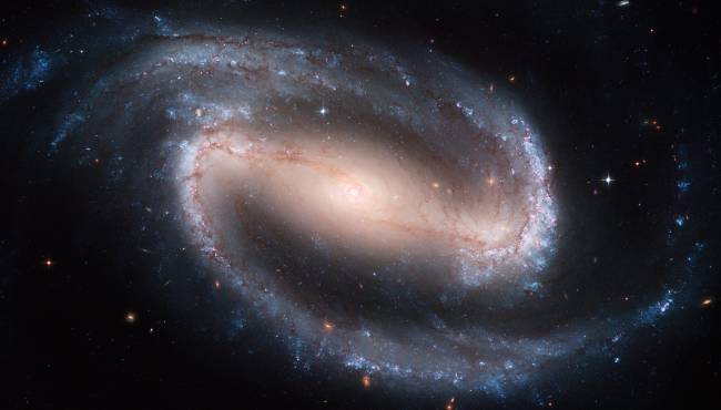 Galáxia Espiral Barrada Barred Spiral Galaxy NGC 1300
