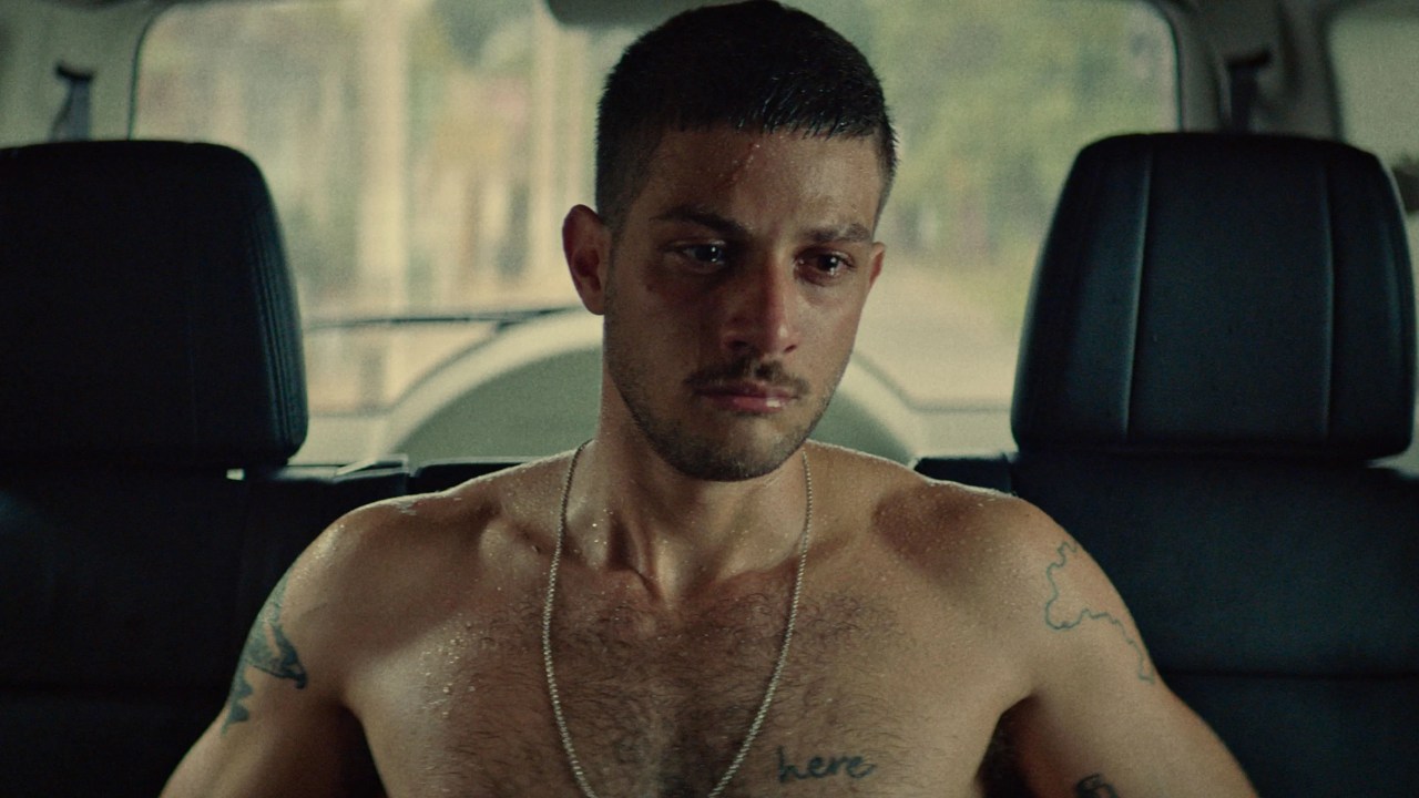 Chay Suede em 'A Jaula'