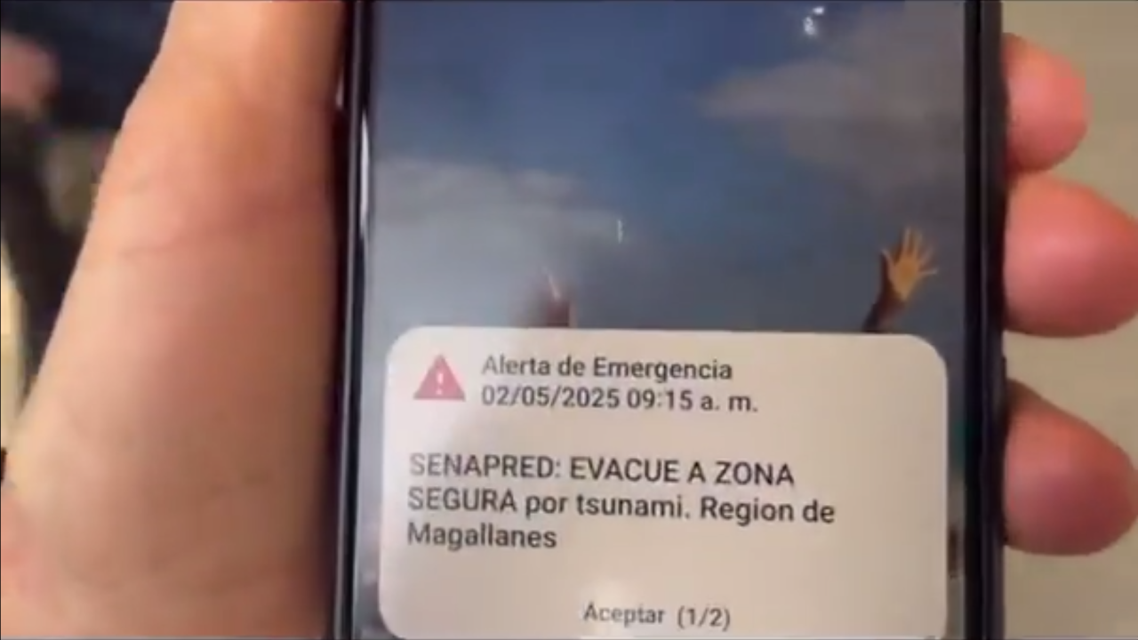 Habitantes da região de Magalhães, no extremo sul do Chile, recebem alertas de evacuação por possível tsunami após terremoto. -