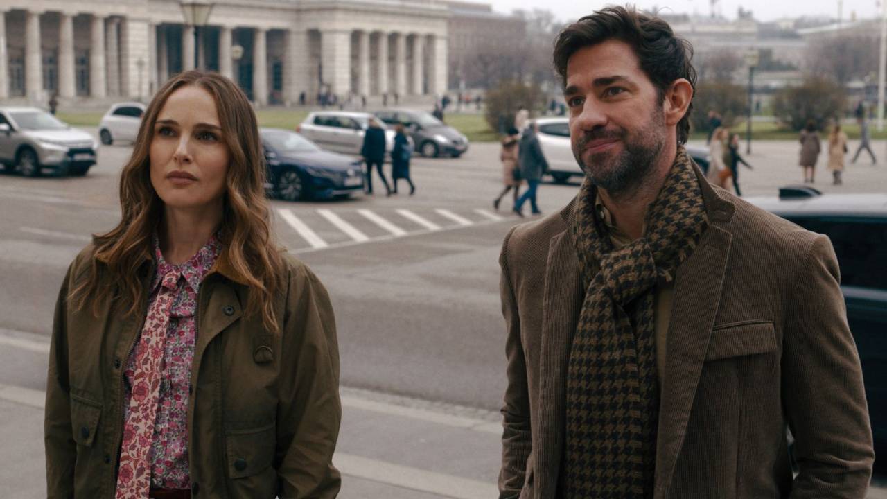 Natalie Portman e Jon Krasinski em 'Fonte da Juventude'