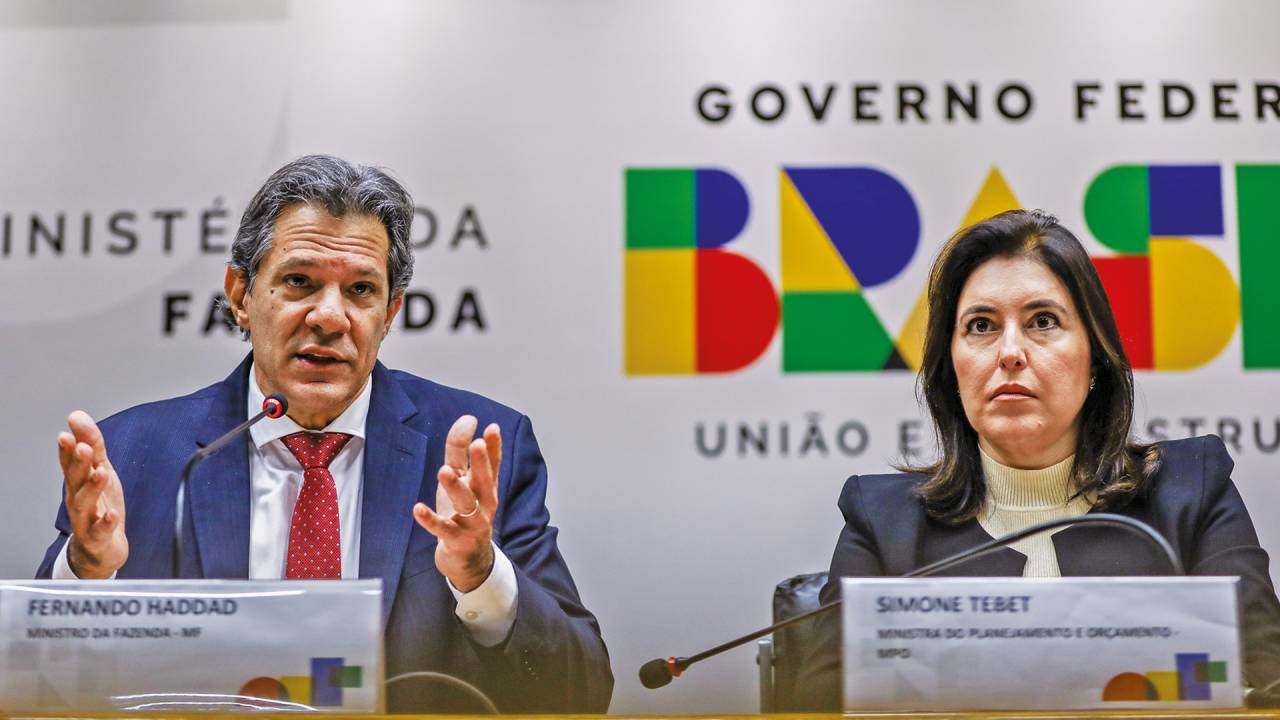 VOLTA ATRÁS - Haddad e Tebet: após a péssima recepção, governo revogou a taxação sobre investimentos no exterior